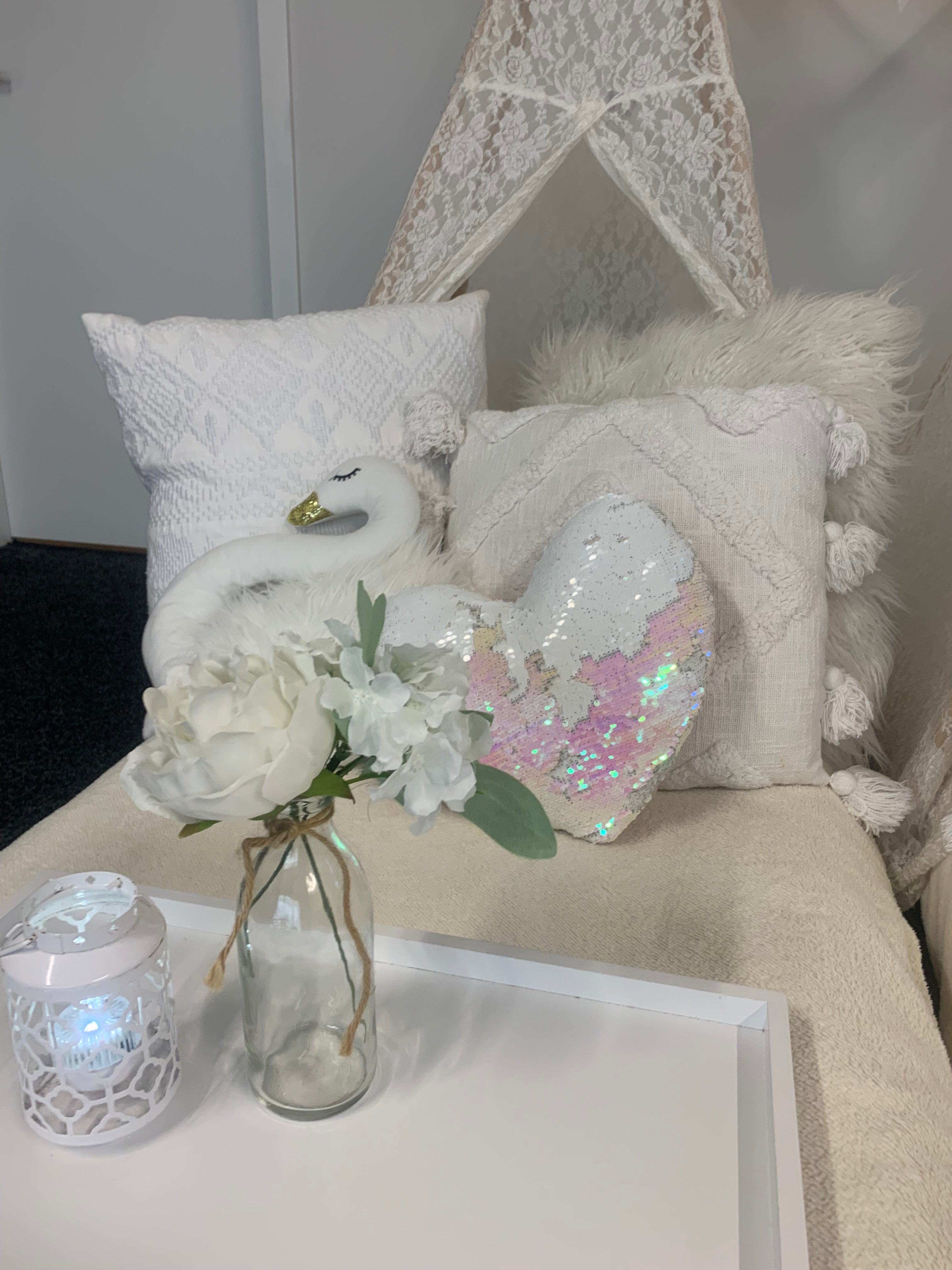 White swans and hearts the perfect combination for a boutique teepee party in Wellington