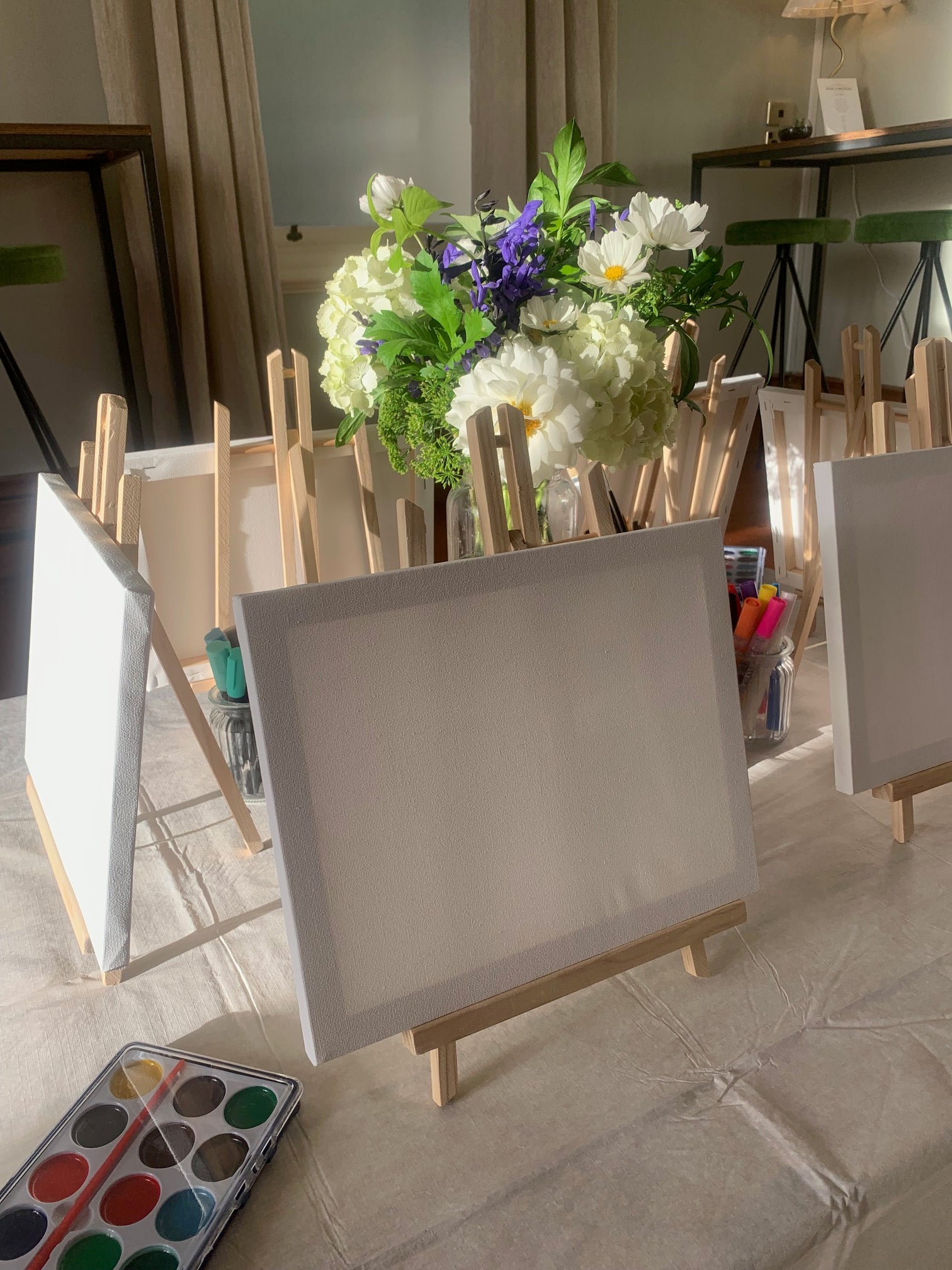 Let's paint party hire Wellington